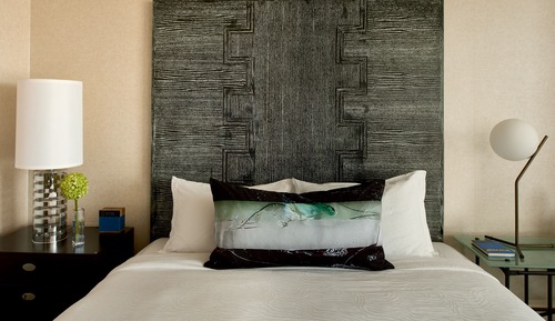 Room (Essential)