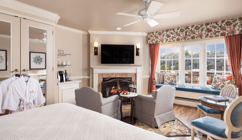 Room, 1 King Bed, Fireplace (Cannery Row)