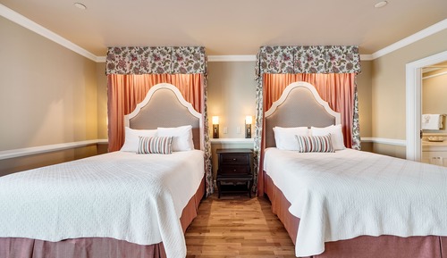 Room, 2 Queen Beds, Fireplace, Ocean View