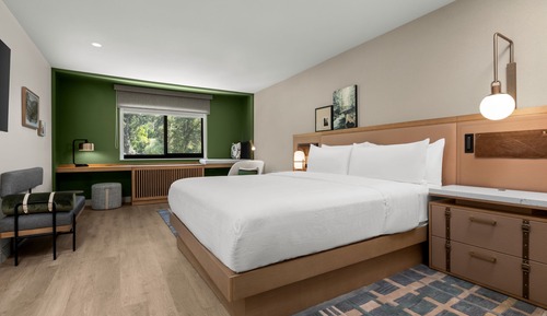 Standard Room, 1 King Bed