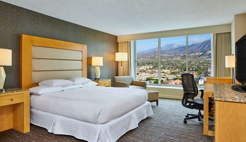 Standard Room, 1 King Bed