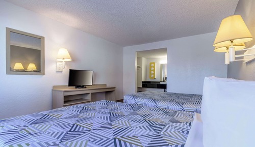 Standard Room, 2 Queen Beds