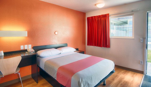 Standard Room, 1 Queen Bed, Non Smoking