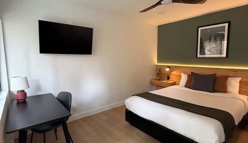 Room (#4)