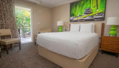 Queen Room with Balcony