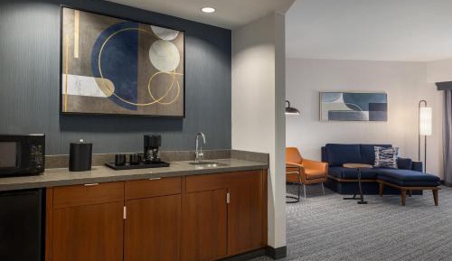 One Bedroom Suite, 1 Bedroom Larger Suite, 2 Queen, Sofa bed