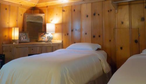 Classic Quadruple Room