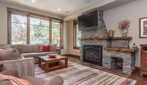 Three-Bedroom Vacation Home 