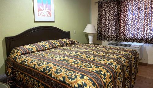 Deluxe King Bed