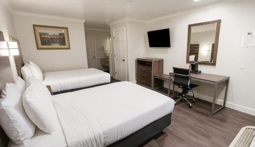 Queen Room with Two Queen Beds - Disability Access