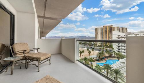 2 BEDROOM 2 KINGS POOL VIEW DELUXE SUITE