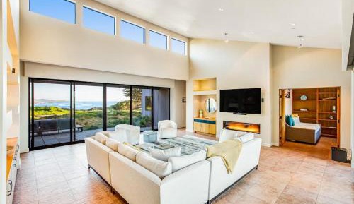 Three-Bedroom Vacation Home 