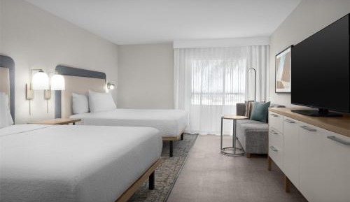 Studio Suite with Two Queen Beds - Lounge Access