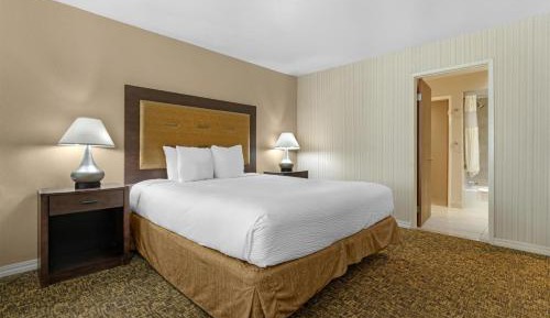 King Suite with Sofa Bed - Non-Smoking