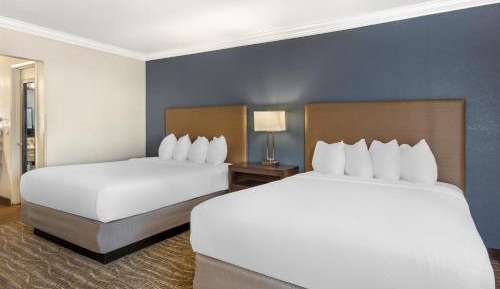 Queen Room with Two Queen Beds - Non-Smoking