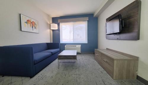 Queen Suite with Two Queen Beds and Sofa Bed