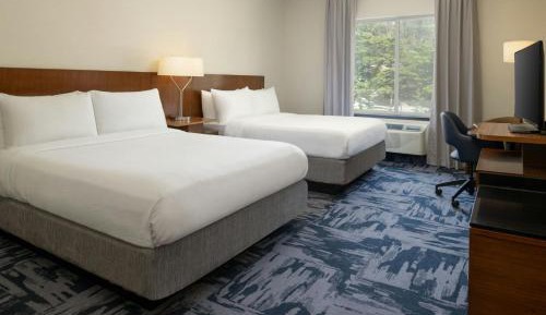 Queen Room with Two Queen Beds, Balcony and Bathtub - Mobility Access/Hearing Accessible