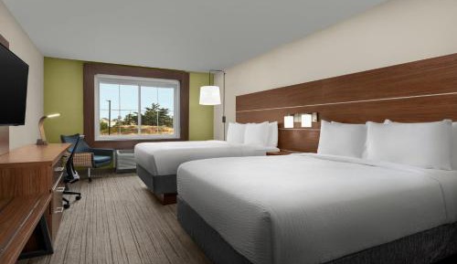 Standard Room with Two Queen Beds
