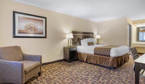 King Bed Room with Spa Bath