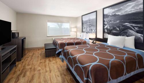 Deluxe Queen Room - Disability Access- Non-Smoking