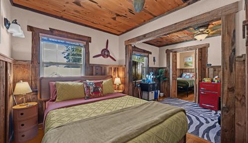 Deluxe Double or Twin Room