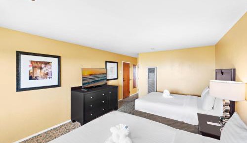 Standard Queen Room with Two Queen Beds