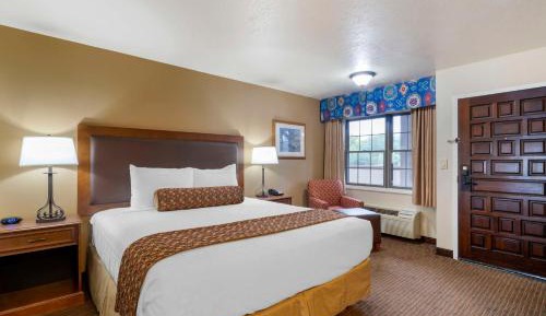 King Room - Poolside