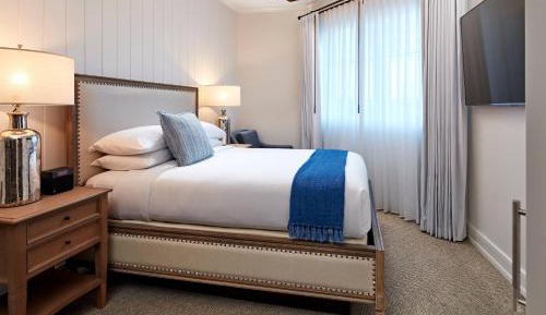 Classic Queen Room