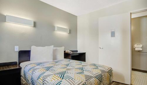 Double Room - Disability Access - Roll In Shower
