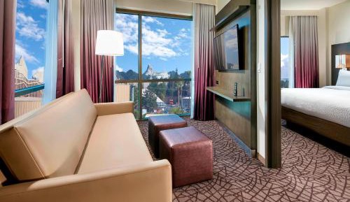 One Bedroom 1 King Theme Park View Smaller Suite with Sofa Bed