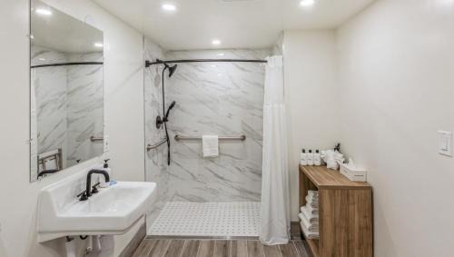 Double Room - Disability Access