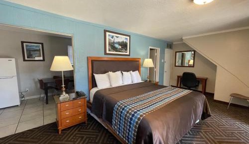 Family Suite with Kitchenette