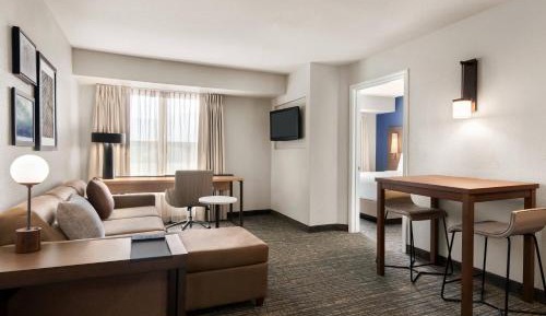 One-Bedroom Queen Suite with Sofa Bed