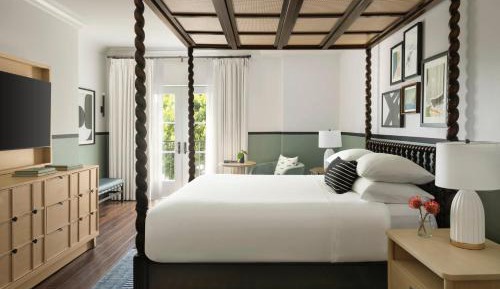 Premium King Room with Juliet Balcony