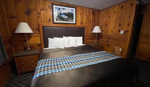 King Spa with Sofa Bed