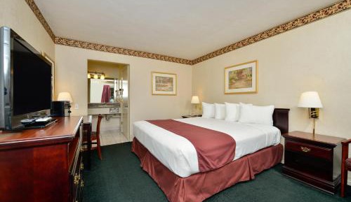 Queen Room