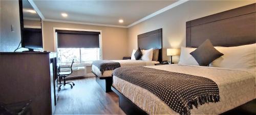 Superior Queen Room with Two Queen Beds