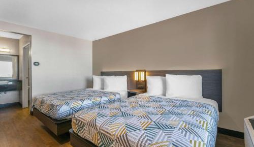 2 Full Beds | Non-Smoking, Micfridge