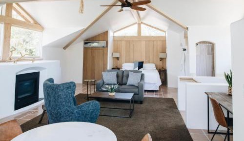 Deluxe King Suite
