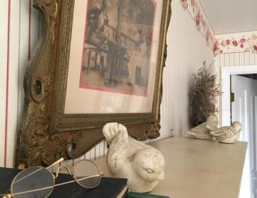 Deluxe Queen Suite