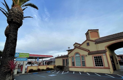 San Rafael Hotel | SureStay Hotel by Best Western San Rafael