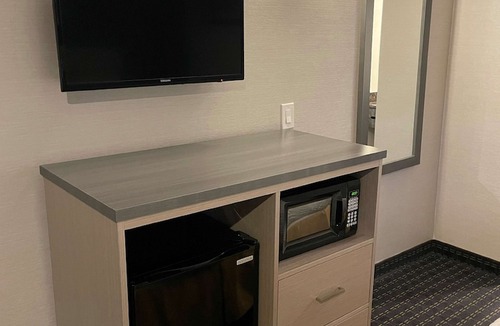 San Rafael Hotel | SureStay Hotel by Best Western San Rafael