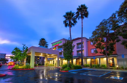 Oakland Hotel | Courtyard by Marriott Oakland Airport