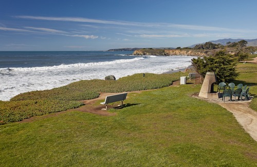 San Simeon Hotel | Sands by The Sea Motel