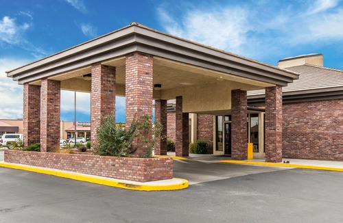 Fallon Hotel | Comfort Inn & Suites Near Fallon Naval Air Station