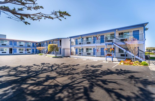 Seaside Hotel | SureStay Hotel by Best Western Seaside Monterey