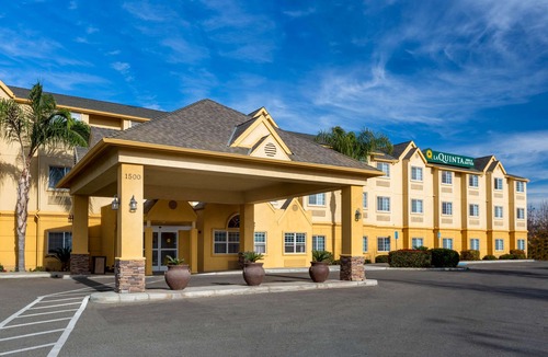 Tulare Hotel | La Quinta by Wyndham Tulare