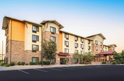 Lancaster Hotel | TownePlace Suites by Marriott Lancaster, CA