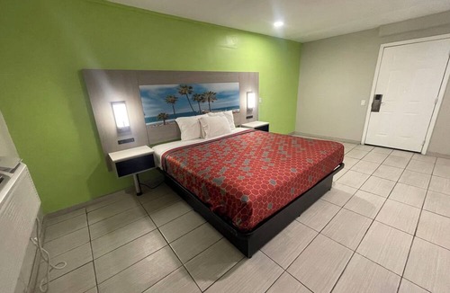 Apple Valley Hotel | Black Horse Motel