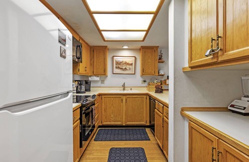 June Lake Condo | Interlaken 14, large four-bedroom condo